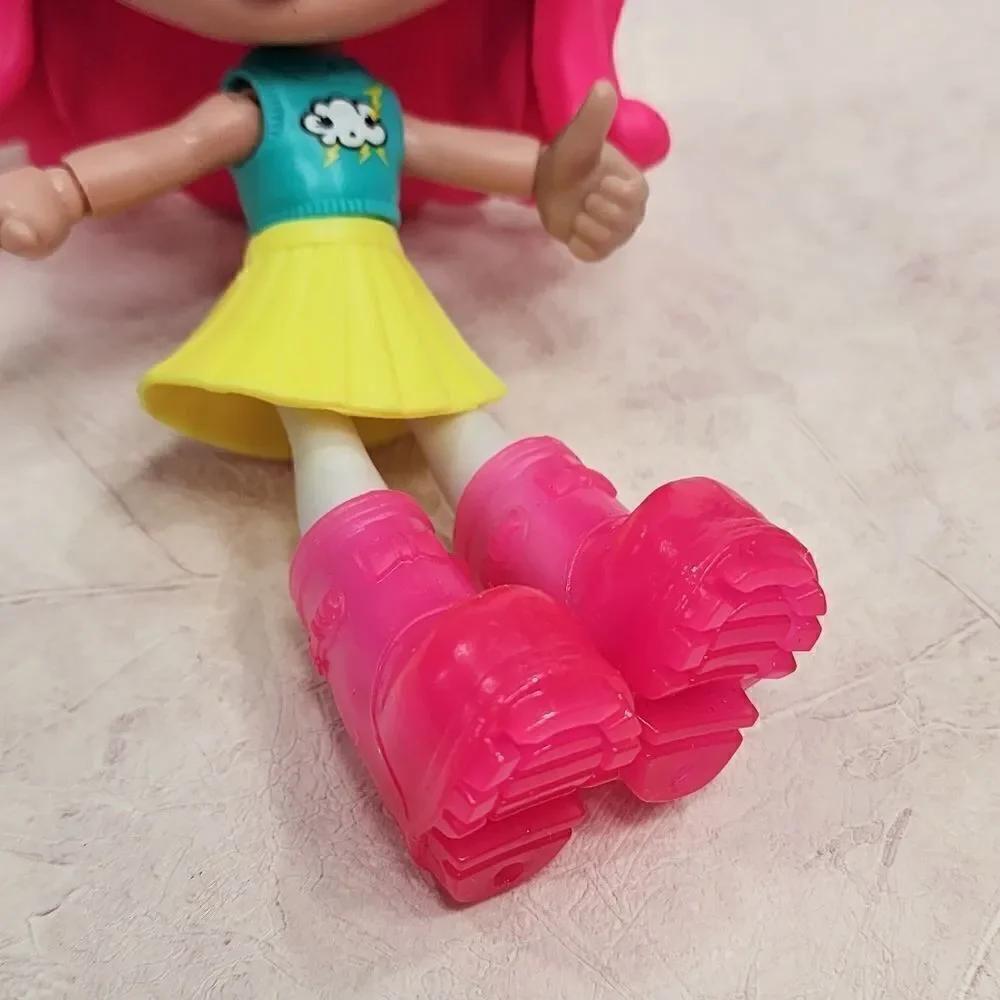‎Lotta Looks - Weather Girl Doll